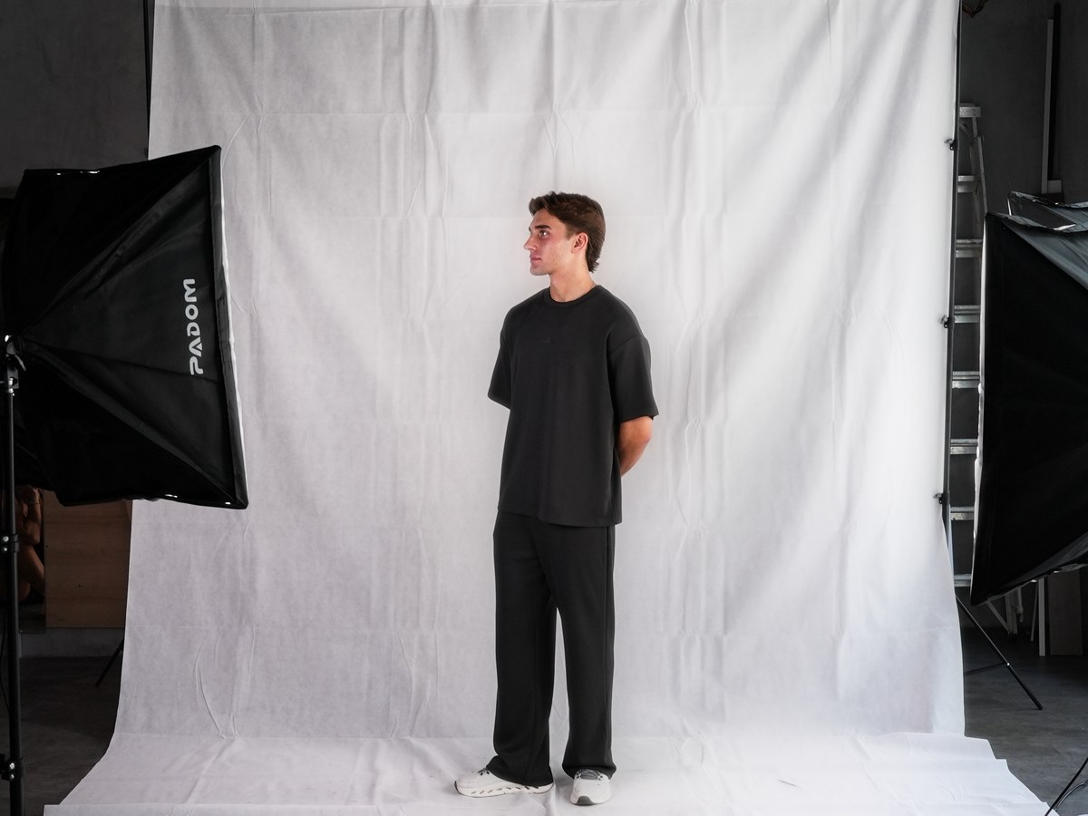 The lit white backdrop and lighting set up at Pulse